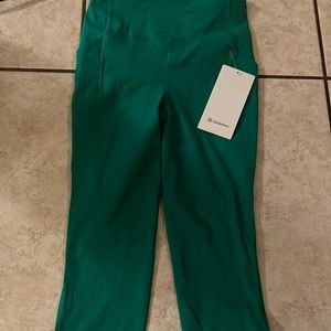 Lululemon swift speed size 4. TAGS REMOVED SINCE BOUGHT. Never worn